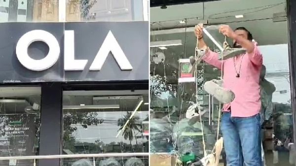 ఓలా షోరూంకు చెప్పుల దండ వేసిన కస్టమర్: ఎందుకంటే?