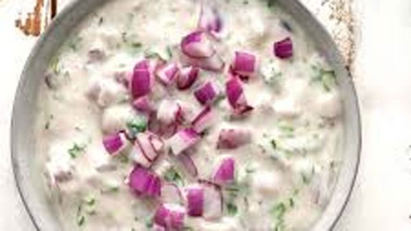 ఉల్లిపాయలు, పెరుగు కలిపి తింటున్నారా? జీర్ణవ్యవస్థపై ప్రభావం చూపుతుందా?