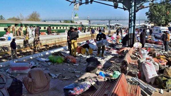 పాకిస్తాన్‌లో మారణహోమం