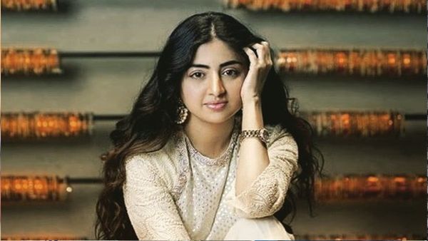 ఆ స్టార్ హీరో నన్ను వేధిస్తున్నాడు: పూనమ్‌కౌర్ సంచలన ట్వీట్