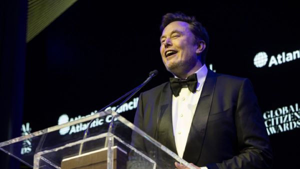 `అమెరికన్ వేణు స్వామి`