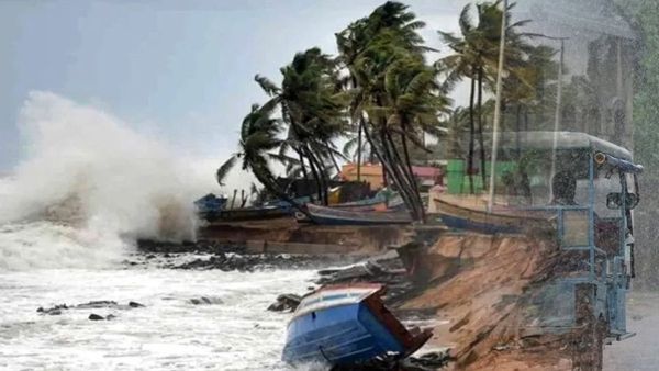cyclone fengal: ఫెంగల్ తుఫాను ప్రభావం-ఏపీలో 4 జిల్లాల్లో ప్లాష్ ఫ్లడ్ అలర్ట్..