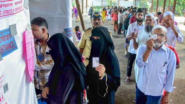 ఆ విషయంలో మహారాష్ట్ర కంటే జార్ఖండ్ మిన్న..!!