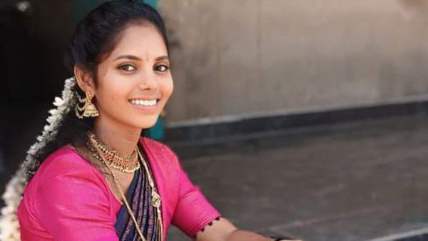 ఏపీలో విద్యా వాలంటీర్ బలి!