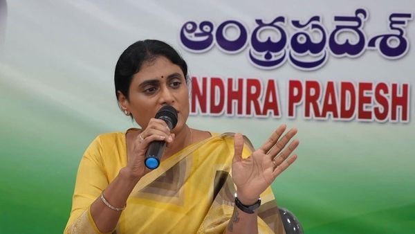 గప్పాలు కొట్టడం కాదు- అన్నపై నుంచి ఫోకస్ తప్పించిన షర్మిల