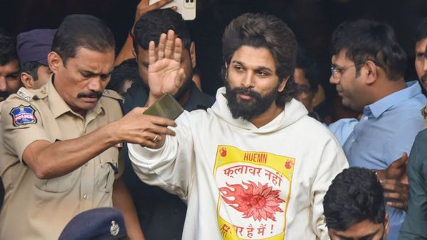 అల్లు అర్జున్ అరెస్ట్‌పై బాలీవుడ్ రియాక్షన్..తప్పే అంటున్న స్టార్ హీరో 
