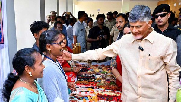 త్వరపడండి.. ఏపీలో ప్రతీ మహిళకూ రూ.5లక్షలు! 