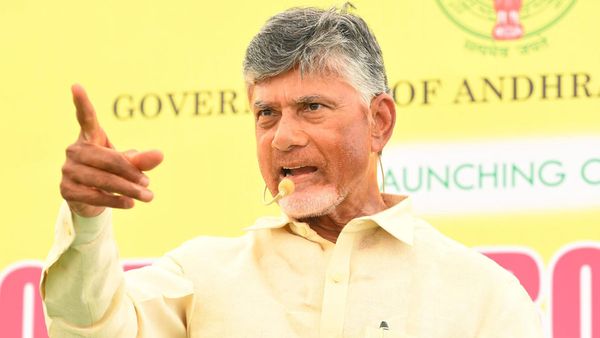 ఏపీలో పింఛన్ లబ్దిదారులకు చంద్రబాబు షాక్ ఇస్తారా?
