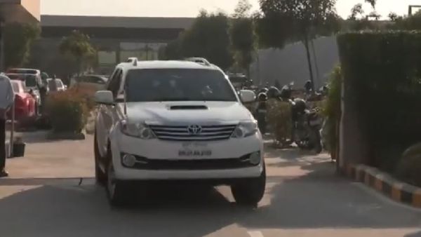 ఢిల్లీ చేరిన సీఎం: మంత్రివర్గ విస్తరణ- శాఖల కేటాయింపు ఇలా