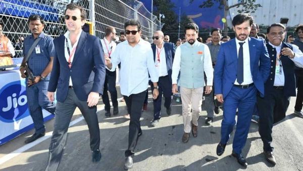 కేటీఆర్ కు ఈడీ సమన్లు-ఫార్ములా ఈ కార్ రేస్ కేసులో విచారణకు..!