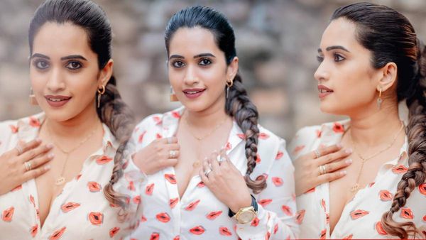  ఎద అందాలతో ఊచకోత కోసిన స్రవంతి చొక్కారపు..షర్ట్ బటన్ విప్పి మరీ..!