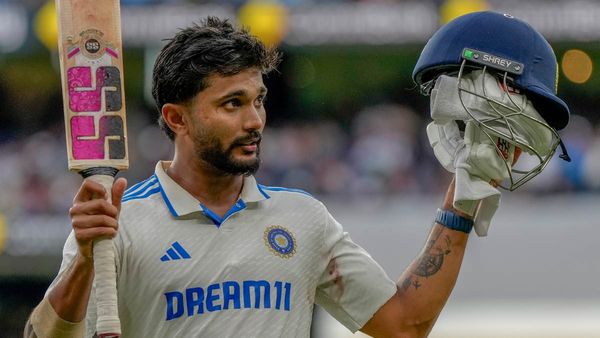 IND Vs AUS: 369 పరుగులకు భారత్ అలౌట్..!