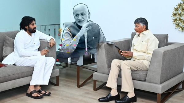 సీఎంగా పవనే బెటర్-చంద్రబాబు ముసలోడు-సాయిరెడ్డి మరో సంచలనం..!
