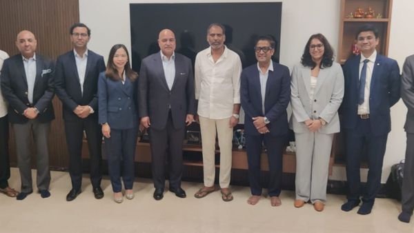 పెట్టుబడులకు కేరాఫ్ ఏపీనే: గొట్టిపాటి రవికుమార్‌తో విదేశీ పారిశ్రామికవేత్తల భేటీ