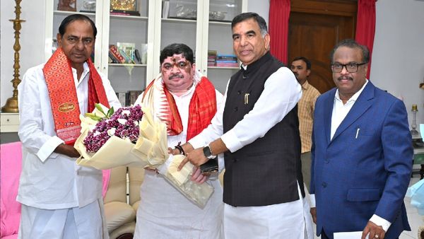 కేసీఆర్‌ కోర్టులో బంతి..!!