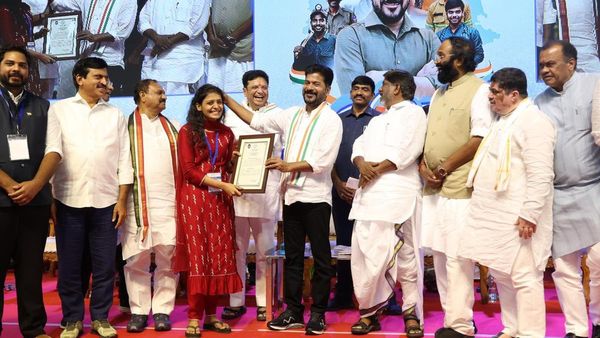 ఆ రహస్యం చెప్పండి: కేసీఆర్‌కు రేవంత్ రెడ్డి ఆహ్వానం