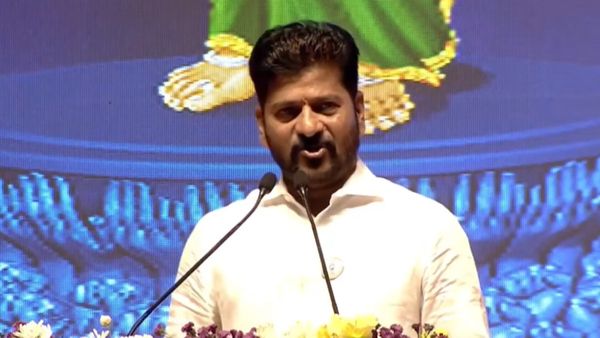 ఒక కుటుంబం కోసం కాదు: వారికి సీఎం రేవంత్ వార్నింగ్