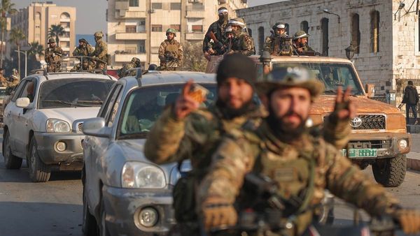 మరో `ఆఫ్ఘనిస్తాన్`: పక్కలో బల్లెం: తాళ్లతో కట్టి నడిరోడ్డు మీద ఈడ్చుకుంటూ..!!