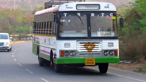 సంక్రాంతికి ప్రయాణికులకు తెలంగాణా ఆర్టీసీ శుభవార్త.. ఏపీకి షాక్!
