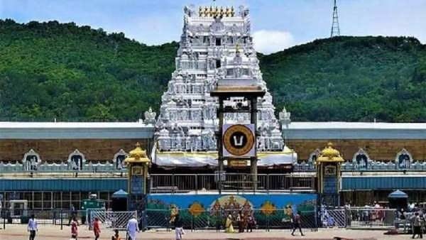 Tirumala: తెలంగాణ ప్రజాప్రతినిధుల సిఫార్సు లేఖలపై తేల్చేసిన టీటీడీ 