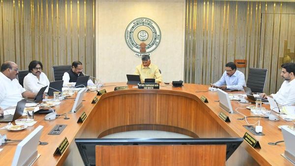 ఉద్యోగులకు డీఏ - రైతు భరోసా అమలు ముహూర్తం ఫిక్స్..!!