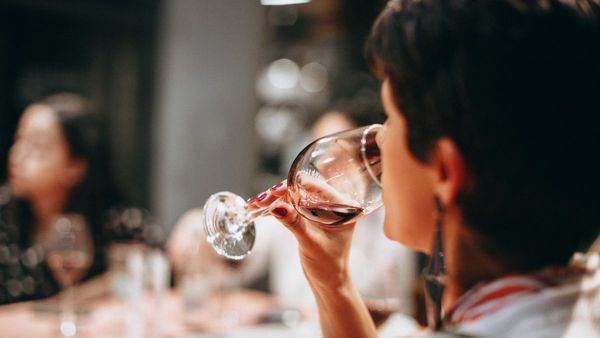 శరీరంలో ఆల్కహాల్ ఎంత సమయం ఉంటుంది.. మెదడు చేరితే డేంజరేనా?