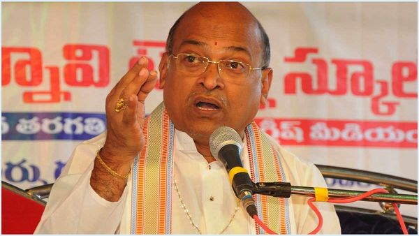 ప్రవచనకర్త గరికపాటిపై సోషల్ మీడియా ప్రచారం.. వారికి సీరియస్ వార్నింగ్!