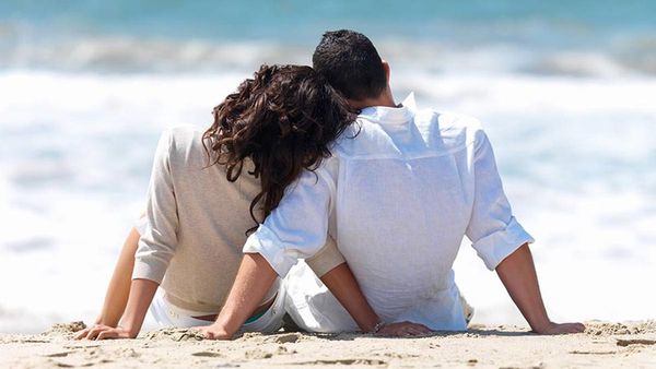 సంసారం సాఫీగా సాగాలంటే ఈ తప్పులు అస్సలు చేయొద్దు.. కాదని చేస్తే కాపురంలో చిచ్చే!