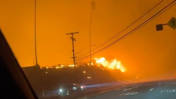 భగభగమంటూ తగులబడుతున్న లాస్ ఏంజిలిస్: ఎమర్జెన్సీ డిక్లేర్: బైడెన్ ప్రయాణం రద్దు