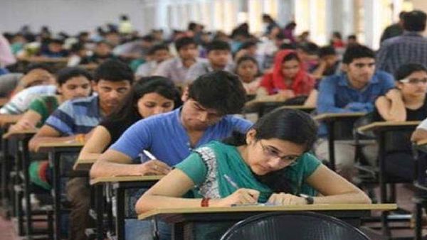 JEE Advanced: జేఈఈ అడ్వాన్సెడ్ పరీక్షపై సుప్రీం కీలక తీర్పు-వారికి మూడో ఛాన్స్..!