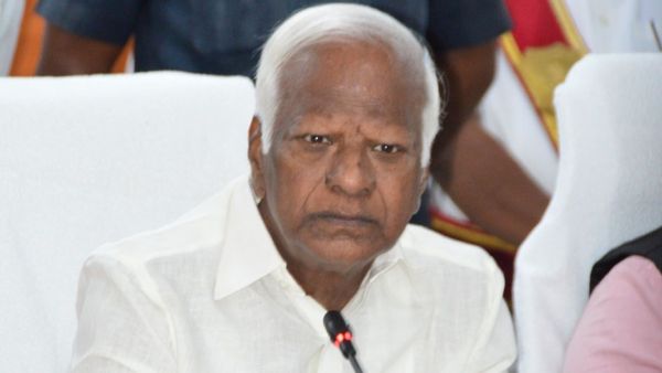 కేసీఆర్ ఫ్యామిలీ జైలుకే.. కడియం శ్రీహరి హాట్ కామెంట్స్