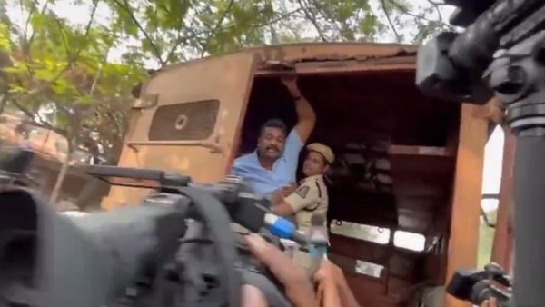 కేటీఆర్‌పై ఈడీ ఉచ్చు: భారీగా అరెస్టులు