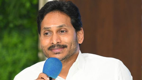సీబీఐ కోర్టులో జగన్ పిటిషన్- ప్రత్యేక అనుమతి కోరుతూ..!