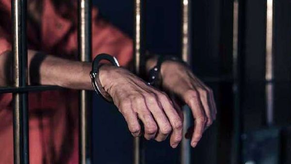 పెళ్లై, పిల్లలున్నారన్నా.. పెళ్లాడతానంటూ నటికి వేధింపులు, నిందితుడి అరెస్ట్