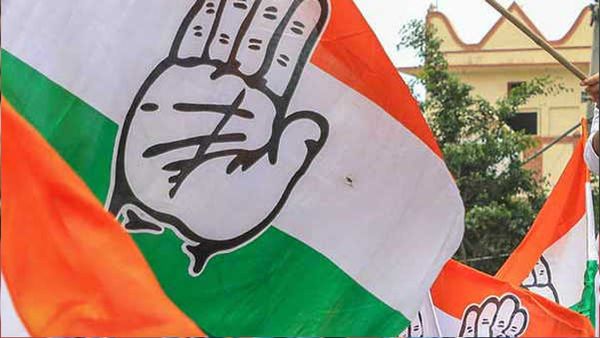 గ్రాడ్యుయేట్ ఎమ్మెల్సీ అభ్యర్థిని ప్రకటించిన కాంగ్రెస్