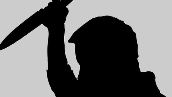 పట్టపగలు నడిరోడ్డుపై కత్తితో పొడిచి ఆటో డ్రైవర్ హత్య.. హన్మకొండలో దారుణం!