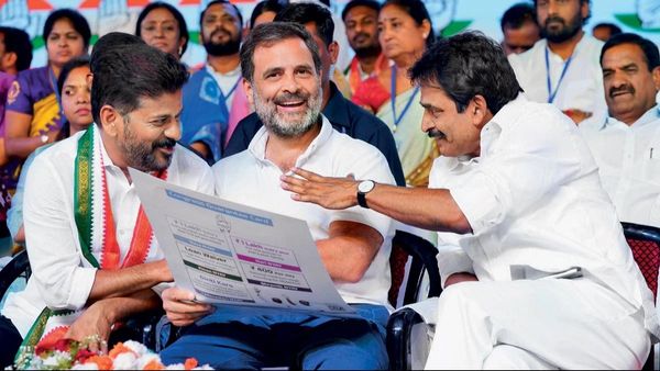 కేసీ వేణుగోపాల్‌తో రేవంత్ సహా టీ కాంగ్రెస్ కీలక నేతల భేటీ: 13న రాహుల్ రాక