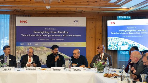 ఏపీ-తెలంగాణ అనుసంధానం, ఇక వరల్డ్ క్లాస్ సిటీ! దావోస్‌లో సీఎం రేవంత్ కీలక ప్రసంగం