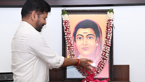 తెలంగాణలో మహిళా టీచర్స్ డే- ఆమె త్యాగం, కృషికి గుర్తింపుగా..!