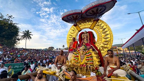 తిరుమలలో `పచ్చ తోరణం`