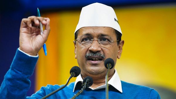 కొత్త సీఎంగా కేజ్రీవాల్ - ఊహించని రాజకీయం..!!