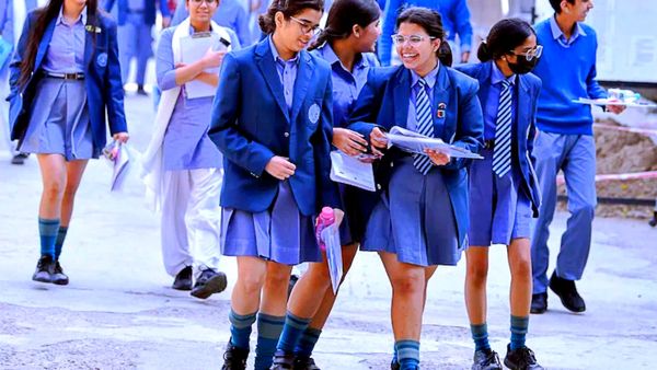 విద్యార్థులకు గుడ్ న్యూస్.. ఏడాదికి రెండు సార్లు 10th calss బోర్డు ఎగ్జామ్స్..