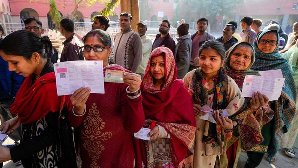 ఢిల్లీలో ప్రశాంతంగా కొనసాగుతున్న ఎన్నికలు.. ఇప్పటి వరకు ఎంత శాతం అంటే?