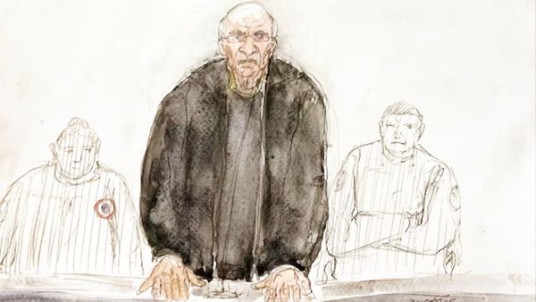 299 రోగులపై అత్యాచారం.. చిన్నారులు, అబ్బాయిలే టార్గెట్..!