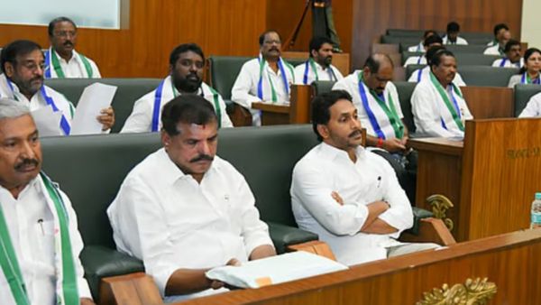 పార్టీ కండువా ఎప్పుడు మారుస్తున్నావ్..వైసీపీ ఎమ్మెల్యేను ప్రశ్నించిన జగన్..?