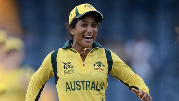 ఆడపిల్ల అని చెత్త కుండీలో పడేశారు.. ఇప్పుడు ICC క్రికెటర్ ఆఫ్ ది ఇయర్.. 