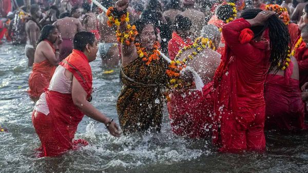 కుంభమేళాలో అమృత స్నానాలకు చివరి ముహూర్తం..!!