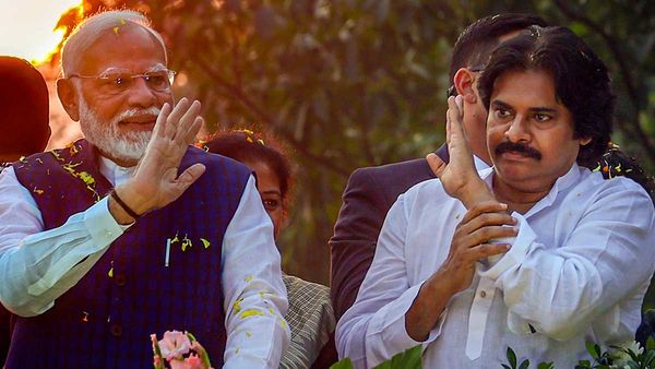 మోదీ అప్పగించిన ఆపరేషన్ మొదలు పెట్టిన పవన్..!!