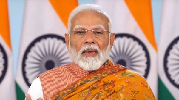 పుల్వామా దాడిపై ప్రధాని మోదీ ఎమోషనల్ ట్వీట్.. ఆ రోజు ఏం జరిగింది.. ?