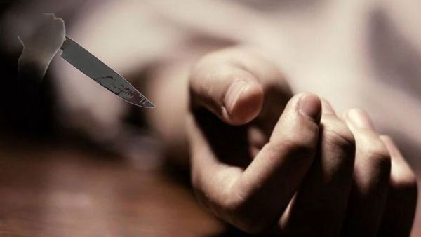 ఘోరం.. పట్టపగలు నడిరోడ్డుపై కన్న తండ్రిని పొడిచి చంపేశాడు!